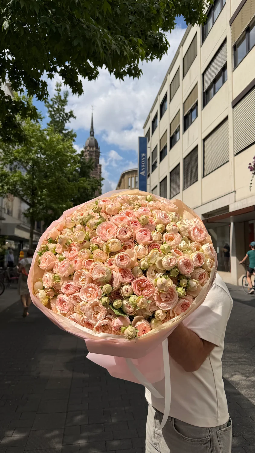 Strauß Karamell in Pfirsich- und Cremetönen